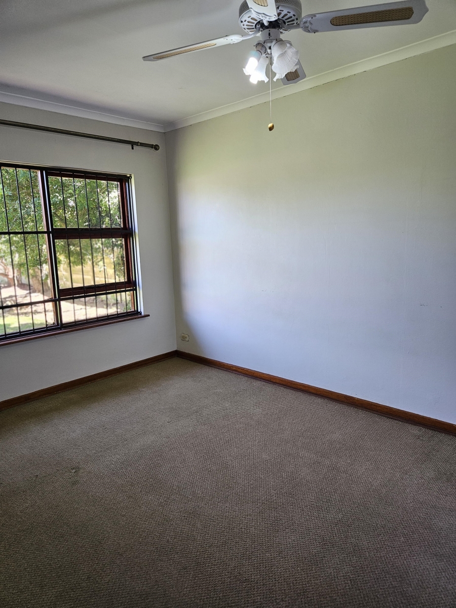 4 Bedroom Property for Sale in Kabega Park Eastern Cape